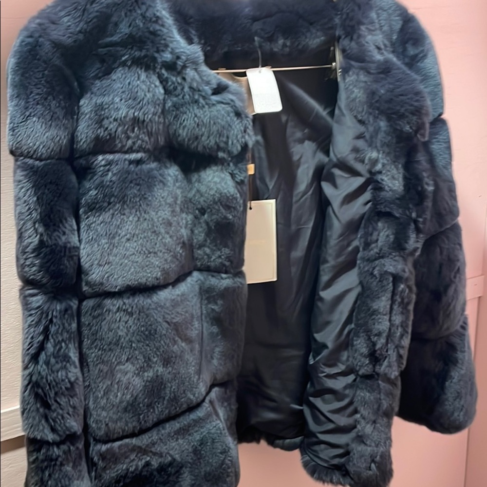Elegant Faux‎ Fur Jacket in midnight blue
